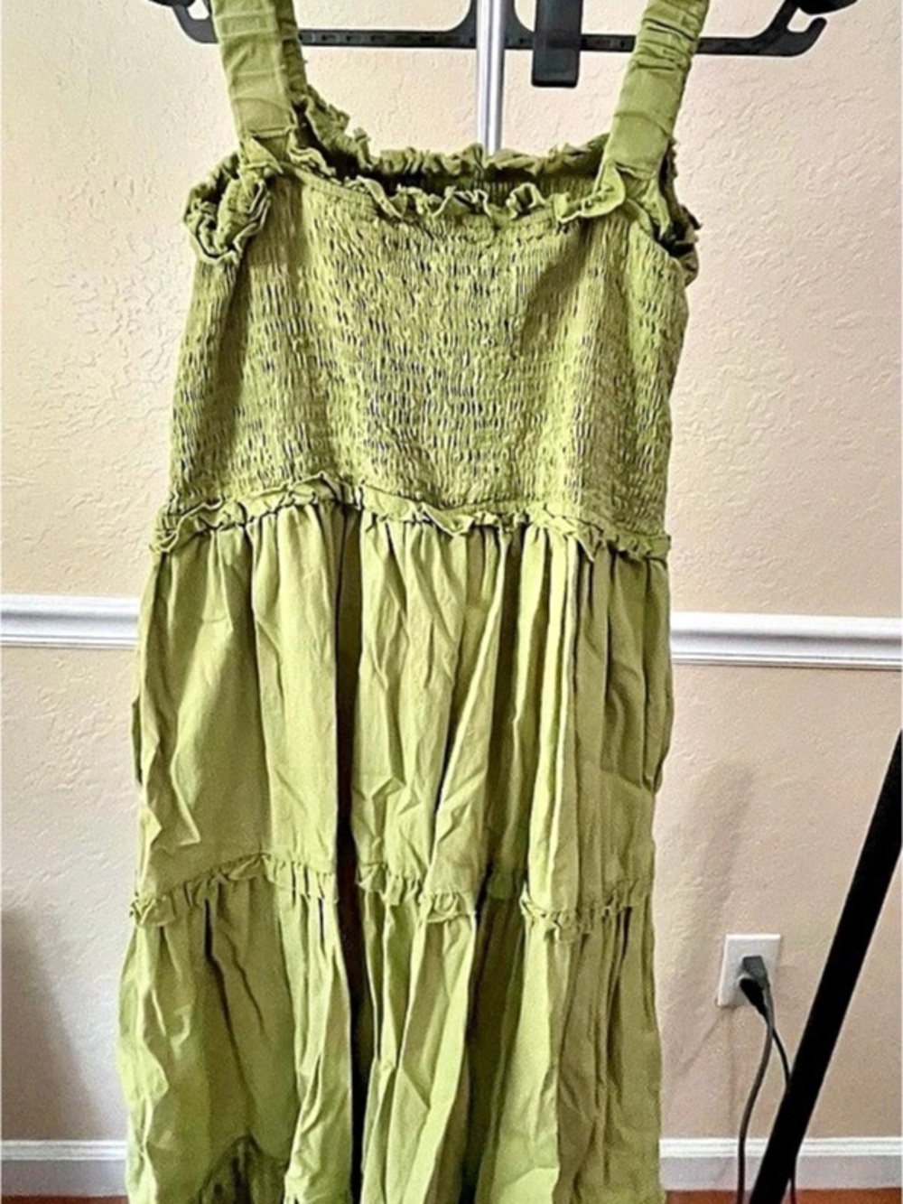 Dress Forum Green Maxi Dress Size Large Like New